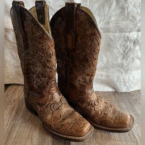 Corral Women’s Studded Inlay Western Boots